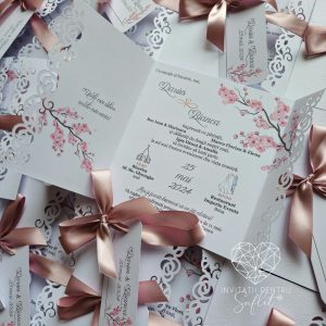 Invitație perforată manual creangă cireș cu etichetă